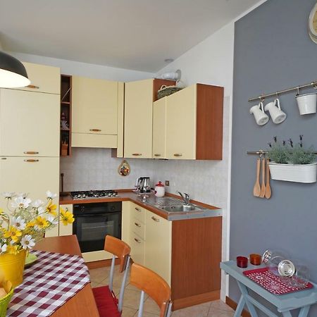 Appartement Torri Centro à Torri Del Benaco Extérieur photo