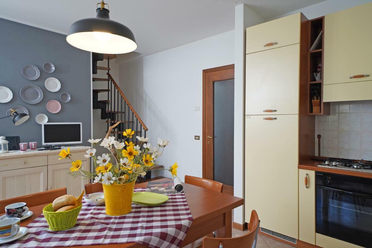 Appartement Torri Centro à Torri Del Benaco Extérieur photo
