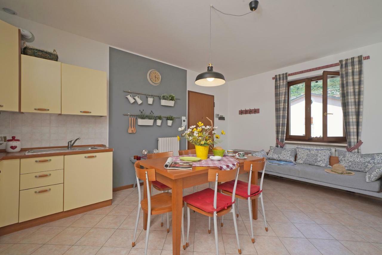 Appartement Torri Centro à Torri Del Benaco Extérieur photo